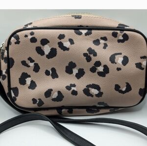 EUC A New Day crossbody 🐆